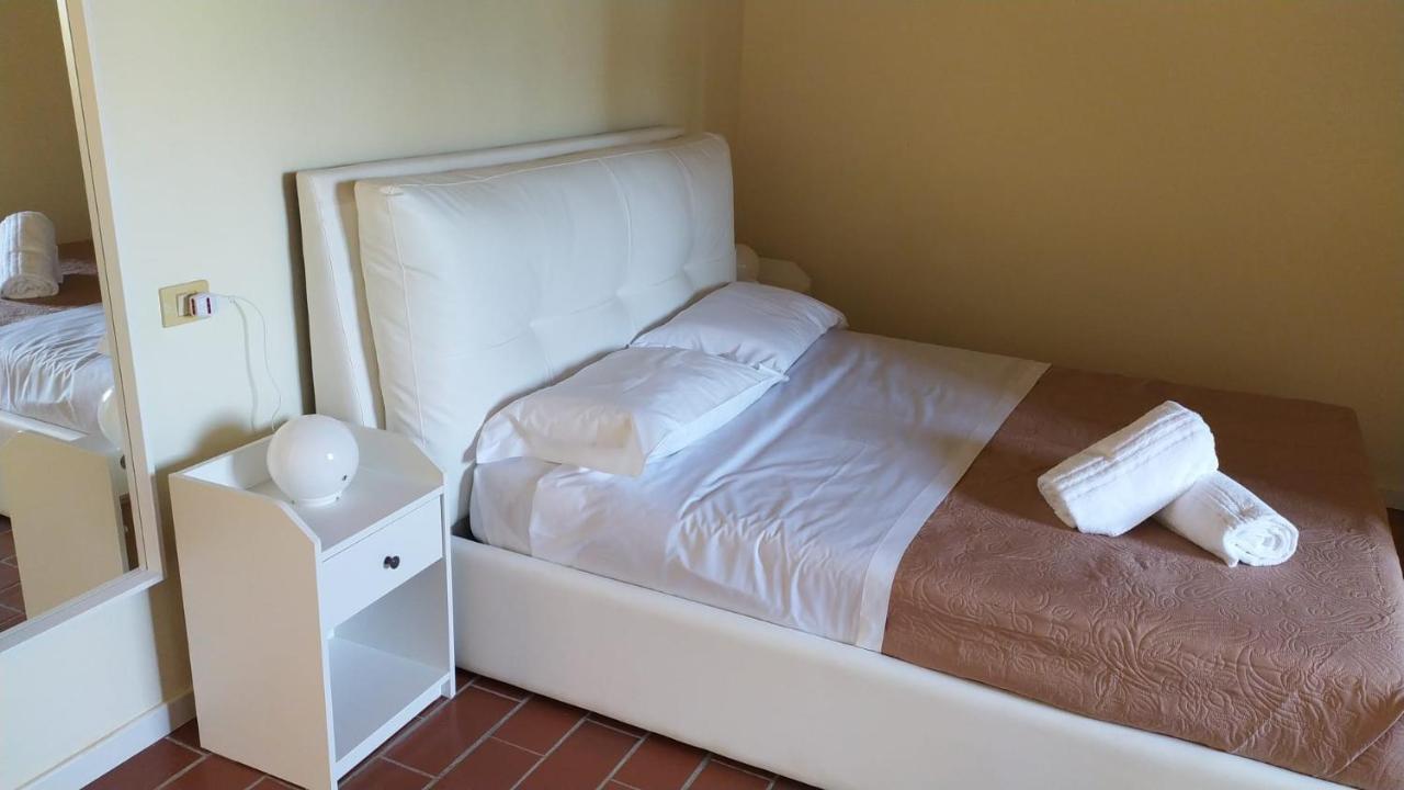 Montevecchio Apartments Montopoli in Val d'Arno Eksteriør billede